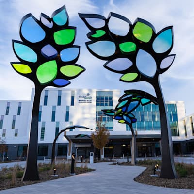 Exterior image of the entrance of the new Behavioral Health & Wellness Center at Children's Nebraska.