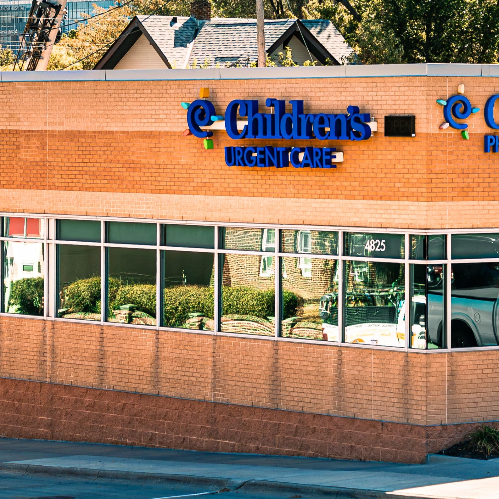 Exterior photo of Children's Urgent Care in the Dundee neighborhood of Omaha.